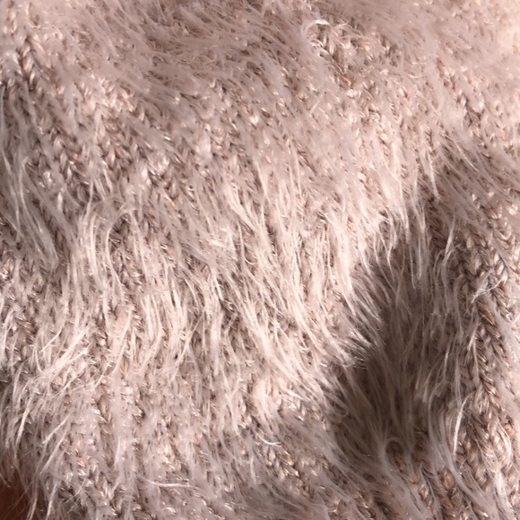 Guess eyelash sweater - Picture 3 of 3
